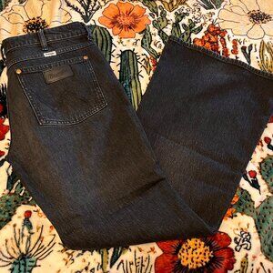 Black Wrangler Wanderer 622 Bell Bottoms - Size 29x32 (NWOT)